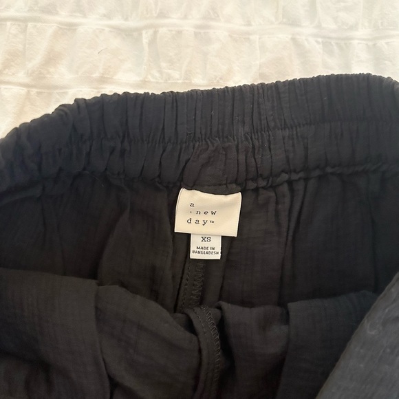 NWT a new day High Rise Gauze Shorts Black - Picture 4 of 7